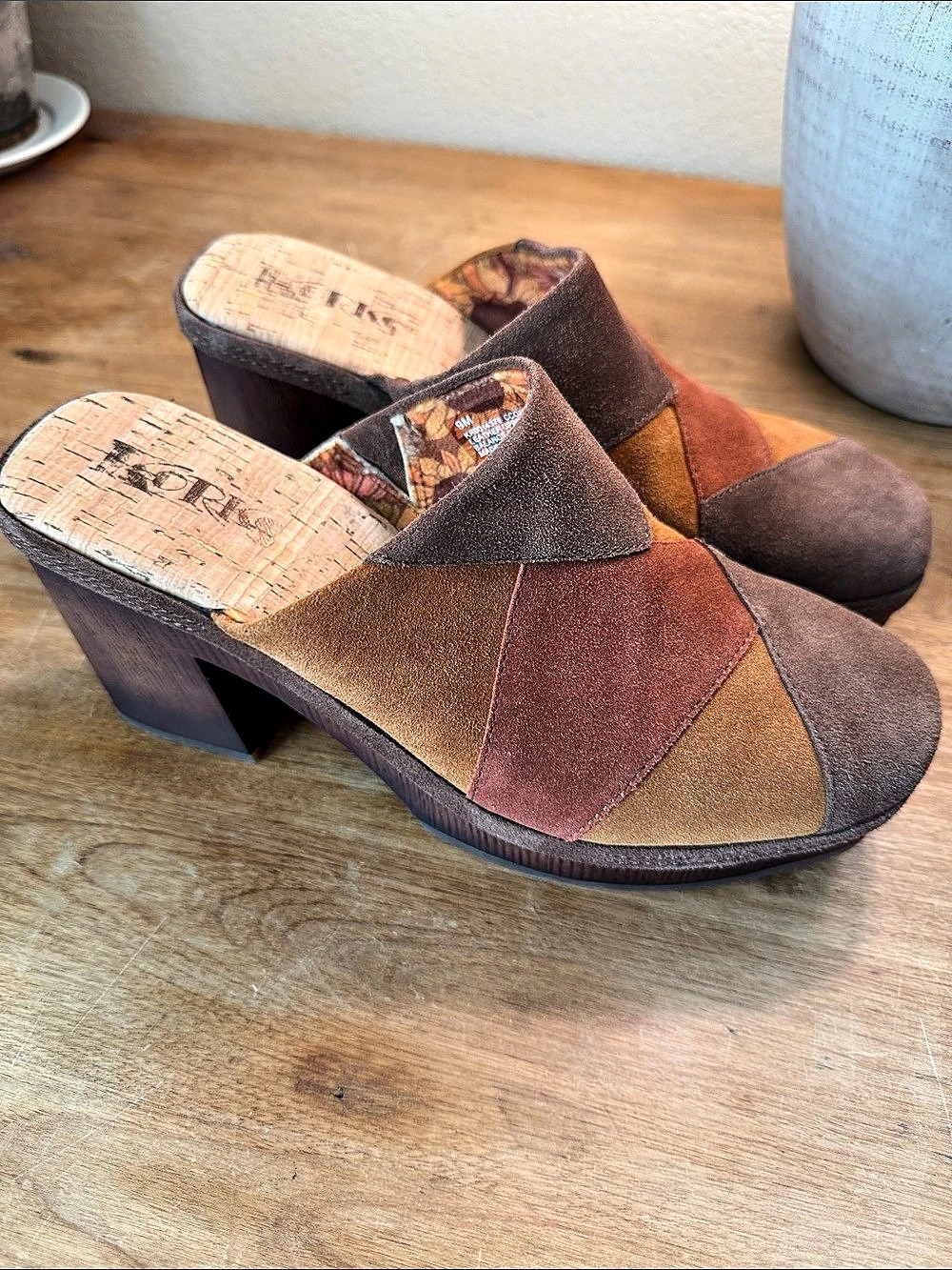 Korks Women's Color Block Mules Brown Orange